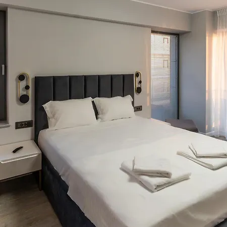 Zora Sunrise Navodari